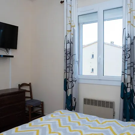 T2 4 Pers, Vue Plage, Wifi, - Fr-1-803-39 * Le Lavandou