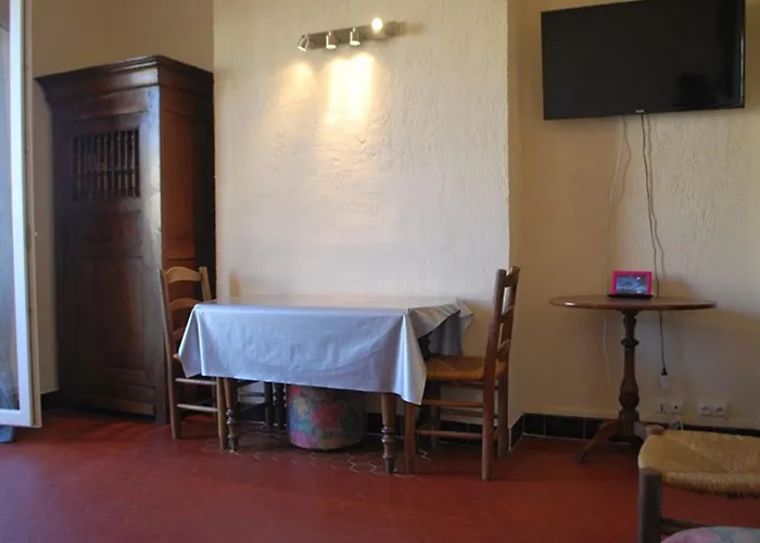 T2 4 Pers, Vue Plage, Wifi, - Fr-1-803-39 Le Lavandou